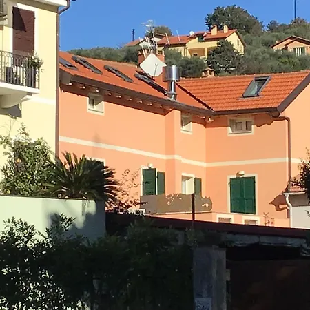 Πανσιόν Casa Luigia Mtb In Finalborgo Bike Tour Ebike Trekking Finale Ligure