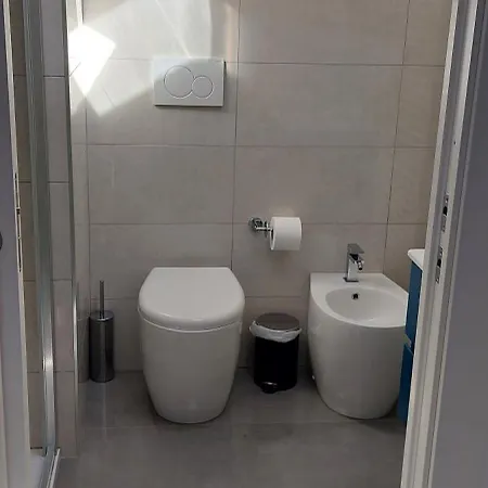 Casa Luigia Mtb In Finalborgo Bike Tour Ebike Trekking Guest house Finale Ligure