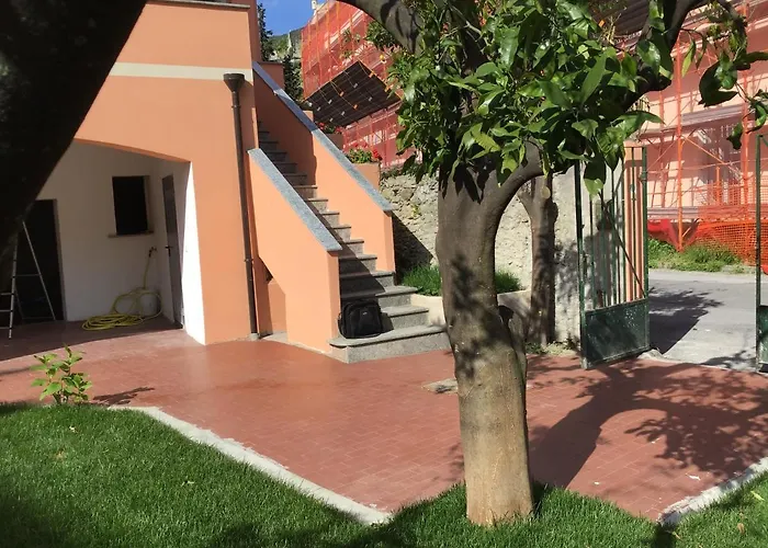Πανσιόν Casa Luigia Mtb In Finalborgo Bike Tour Ebike Trekking Finale Ligure