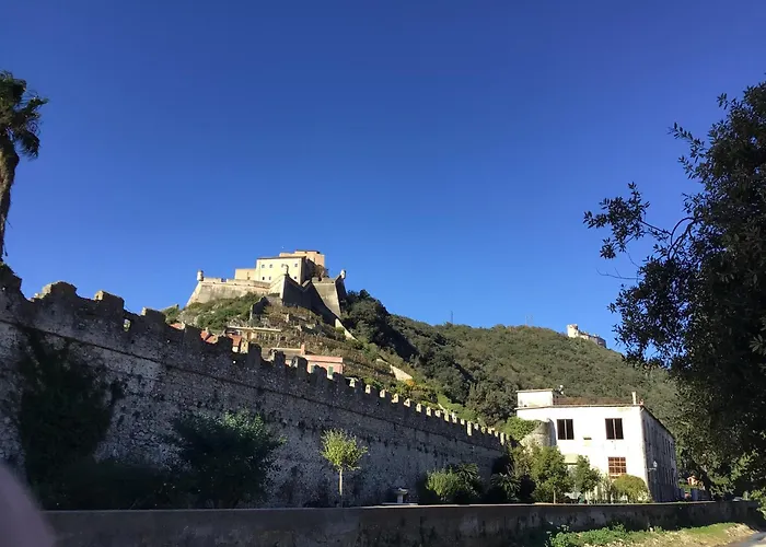 Casa Luigia Mtb In Finalborgo Bike Tour Ebike Trekking Πανσιόν Finale Ligure