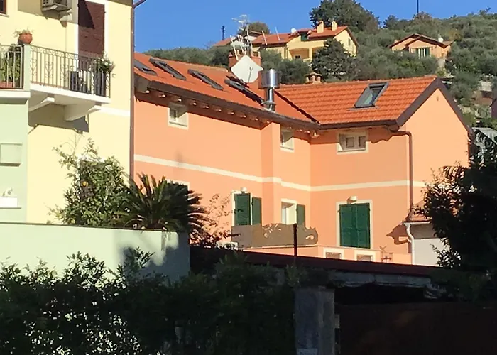 Πανσιόν Casa Luigia Mtb In Finalborgo Bike Tour Ebike Trekking Finale Ligure