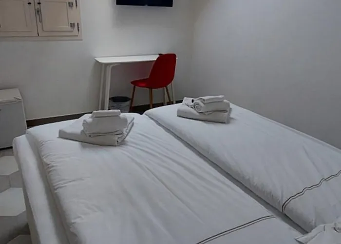 Πανσιόν Casa Luigia Mtb In Finalborgo Bike Tour Ebike Trekking 3*