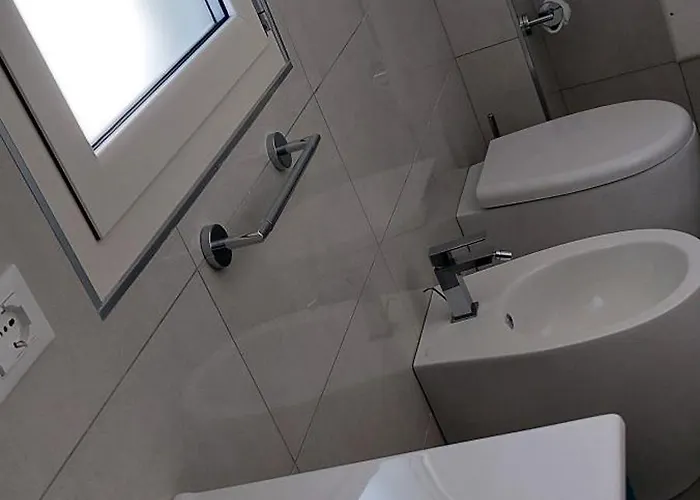 Πανσιόν Casa Luigia Mtb In Finalborgo Bike Tour Ebike Trekking 3*